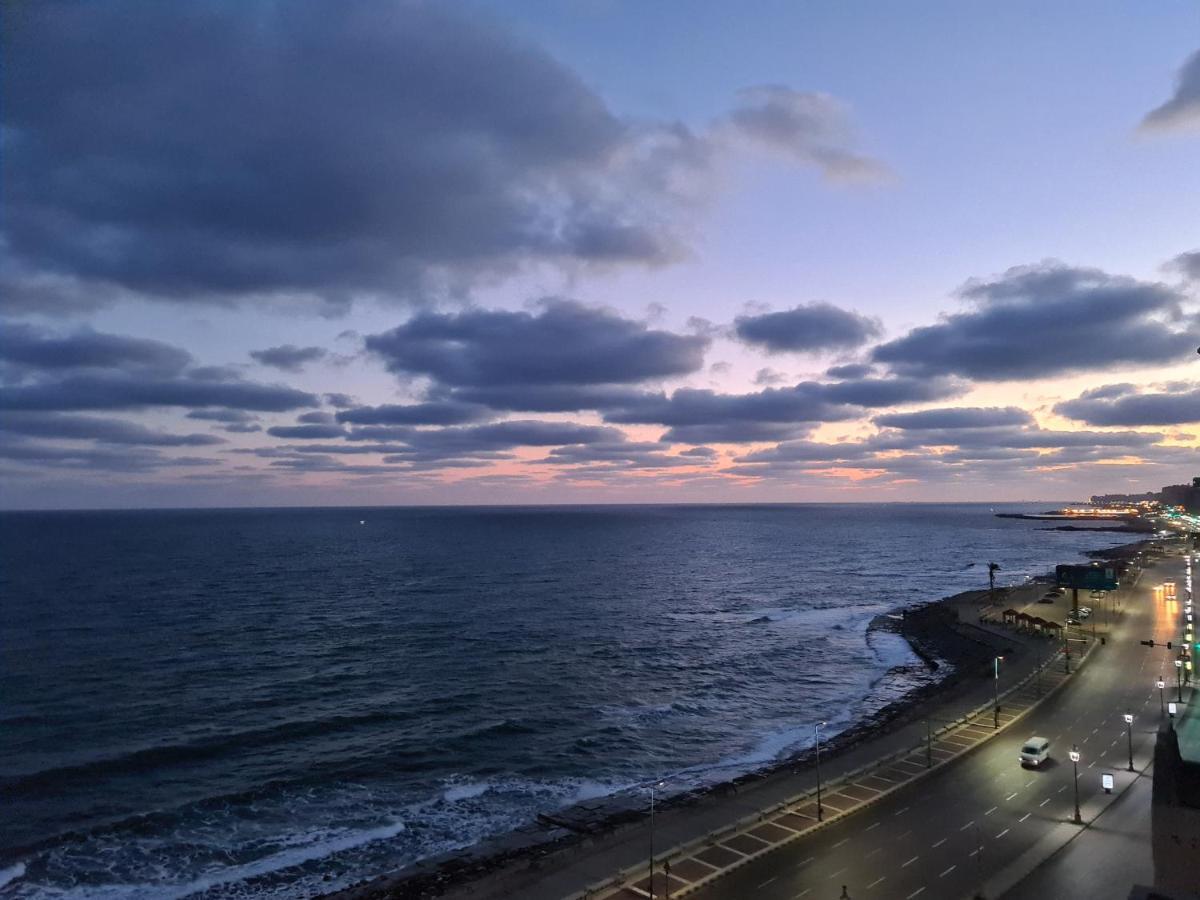 Hyat Hostel & Suites İskenderiye Dış mekan fotoğraf